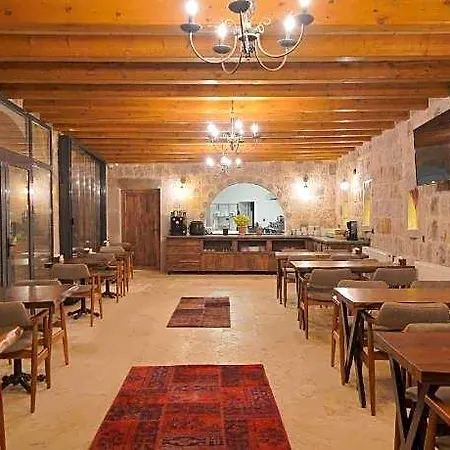 Отель Secret Hill Cave